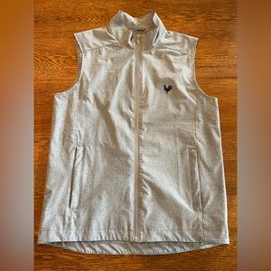 Holderness & Bourne The Conrad Vest